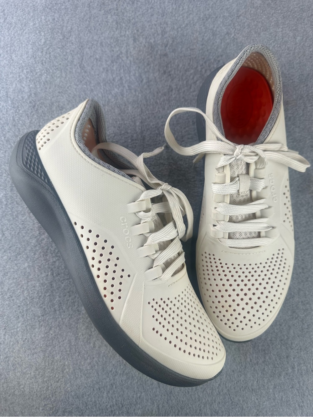 Crocs LiteRide Pacer Mens Size 10 Litestride Sneaker Shoes Cream Grey Lace Up